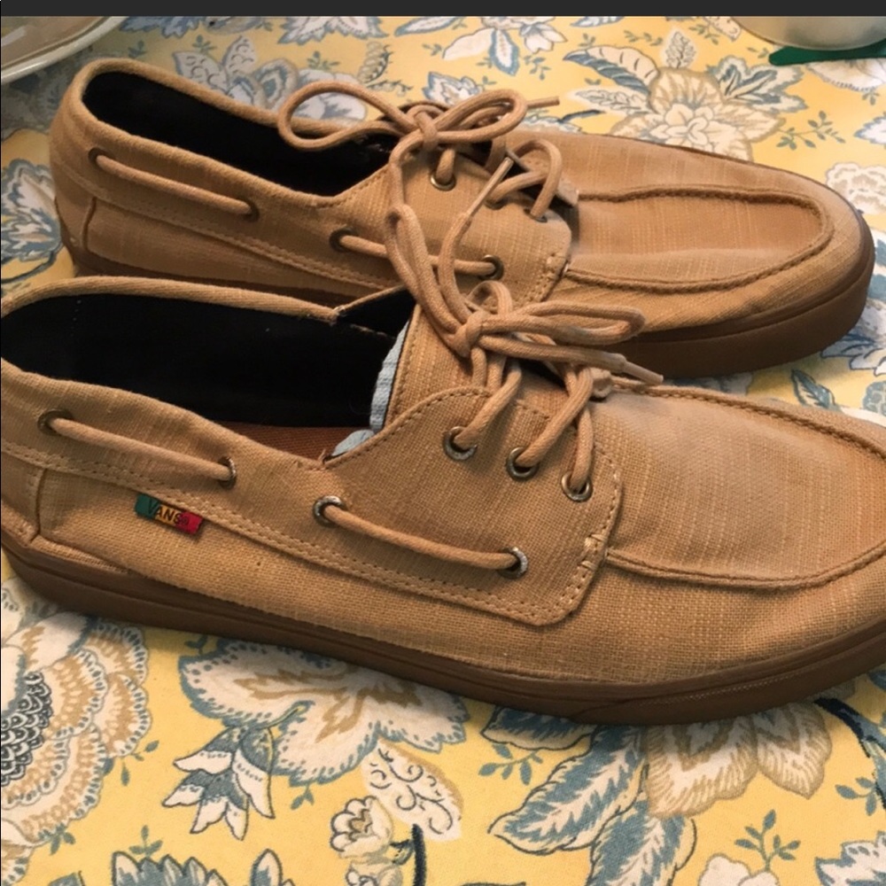 NWOT canvas shoes size 13